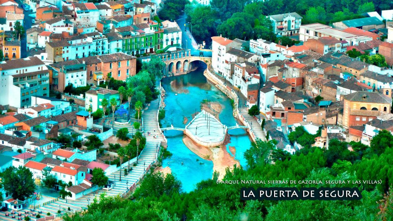 בית הארחה La Puerta de Segura 	La Vieja Parra מראה חיצוני תמונה