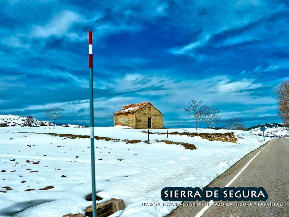 בית הארחה La Puerta de Segura 	La Vieja Parra מראה חיצוני תמונה