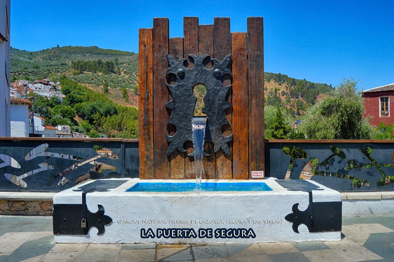 בית הארחה La Puerta de Segura 	La Vieja Parra מראה חיצוני תמונה