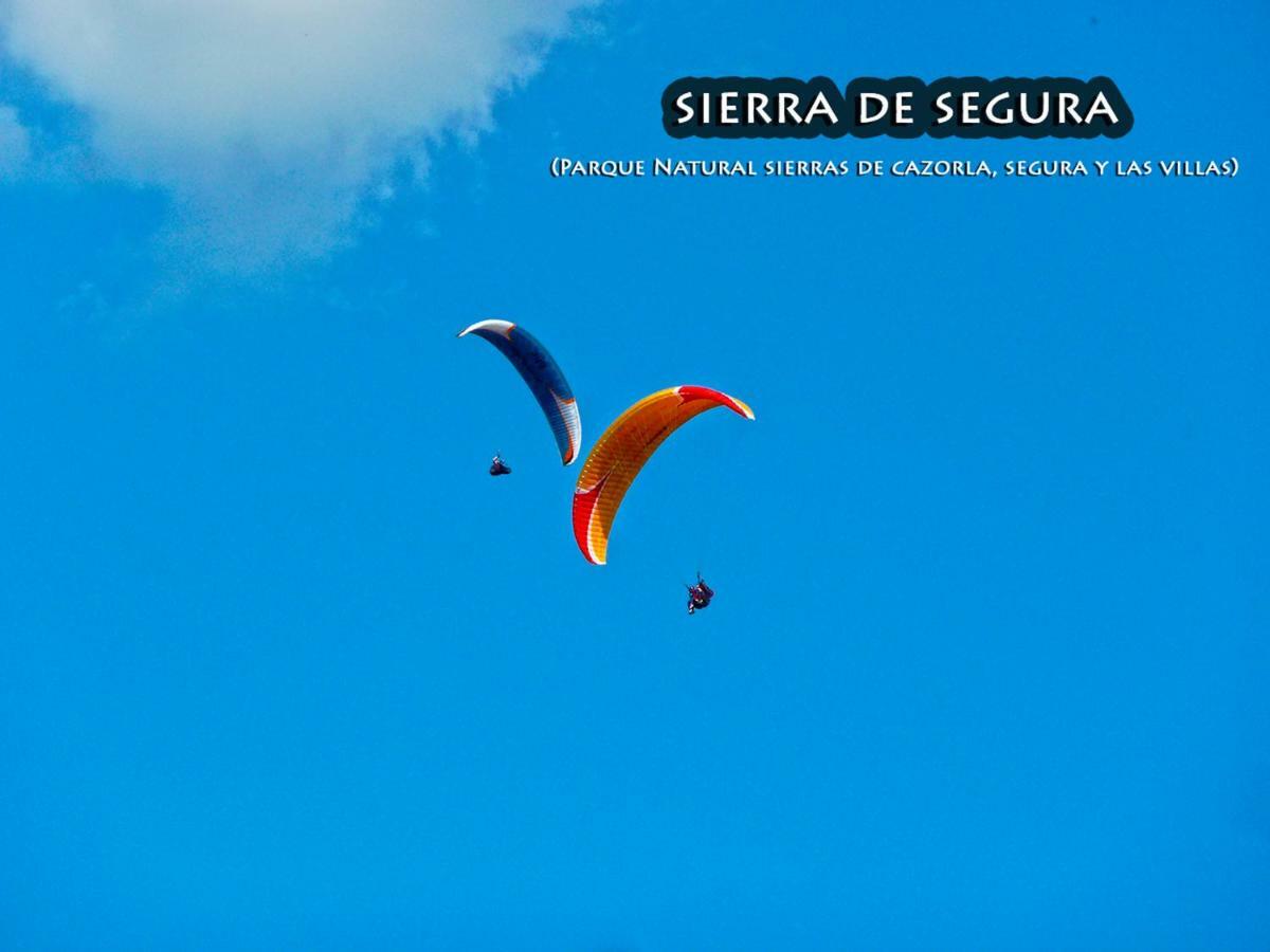 בית הארחה La Puerta de Segura 	La Vieja Parra מראה חיצוני תמונה